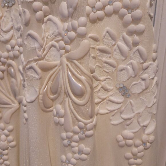 Ema Savahl - Picture 7 of 16